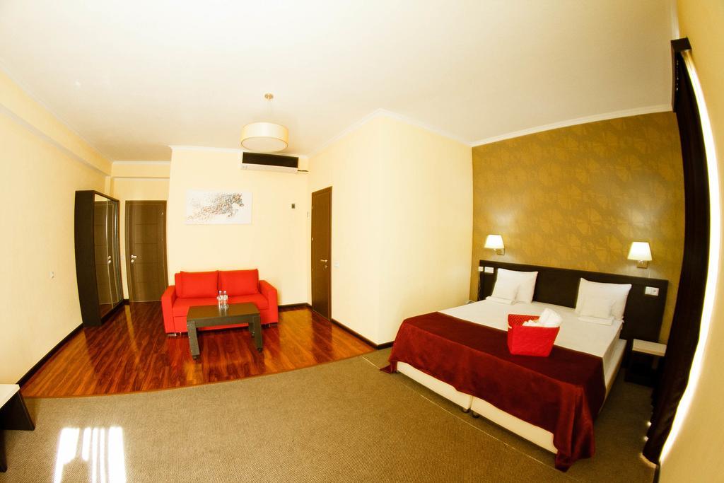 The One Terrace Otel Tiflis Dış mekan fotoğraf